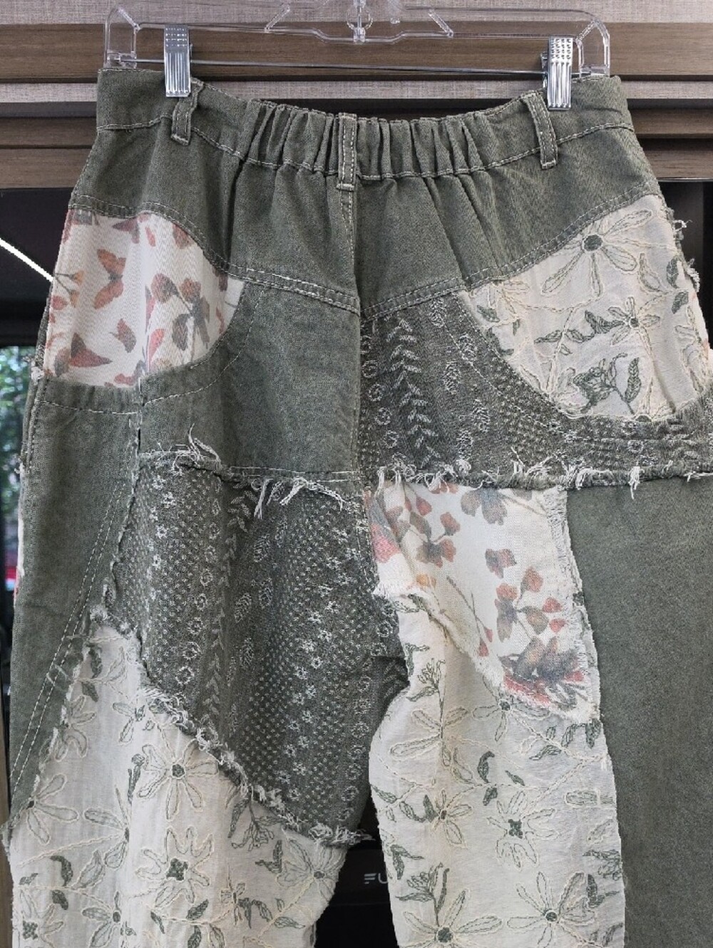 NWOT, POL PATCHWORK/EMBROIDERED COTTON PANTS)🌴 - Picture 11 of 16